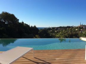 Magnifique villa vue mer dans le golfe de St-Tropez